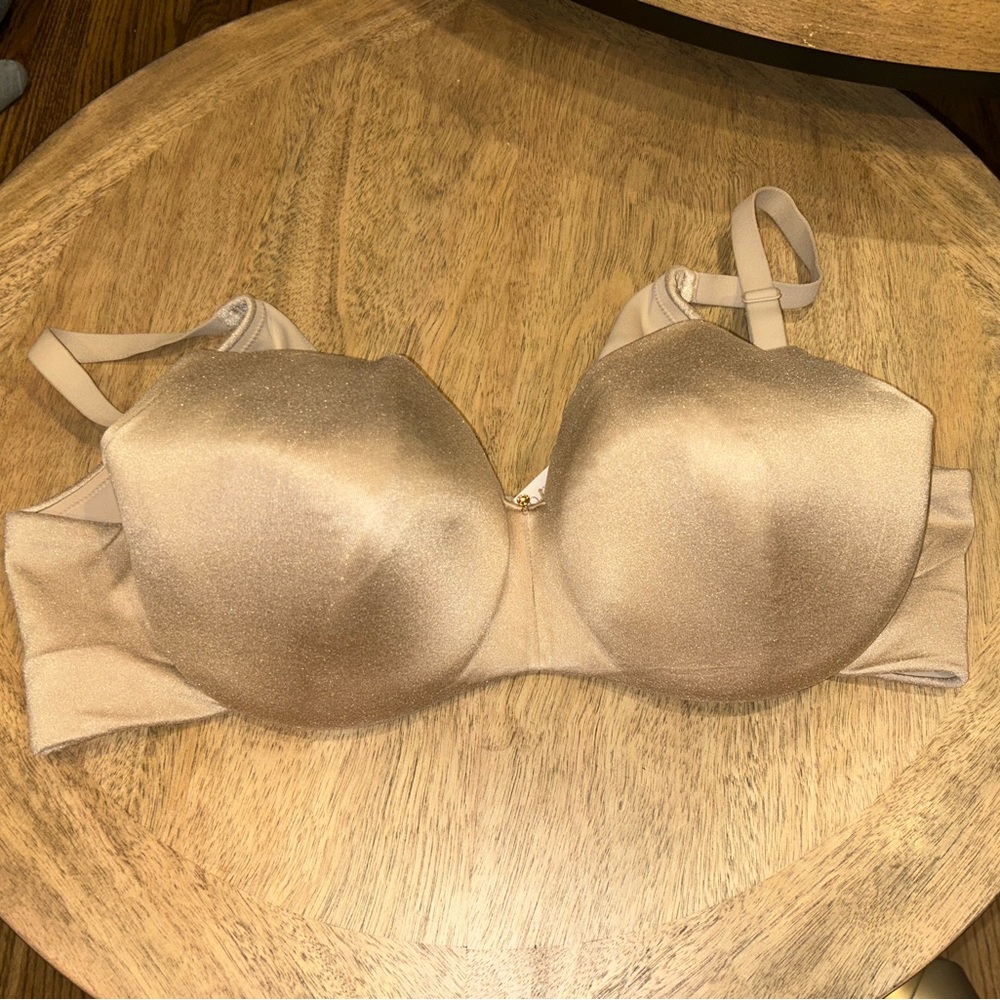 Back smoother lightly lined  Tan Women's Bra 42D cacique